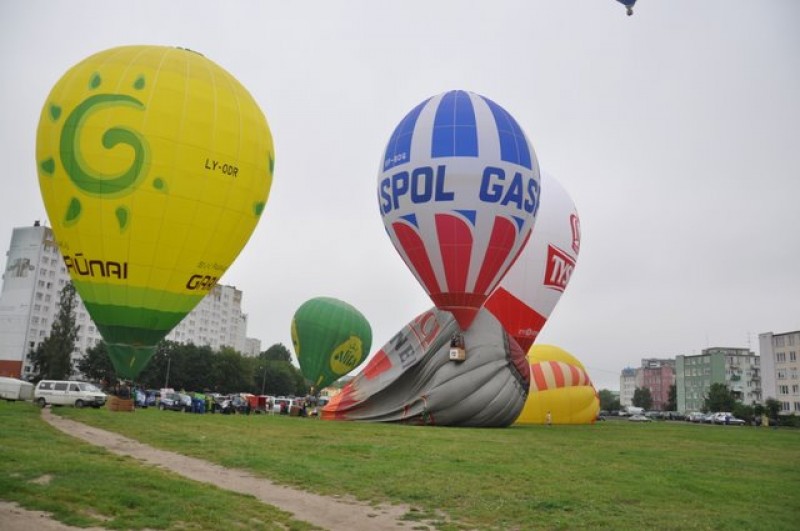 Balony nad miastem