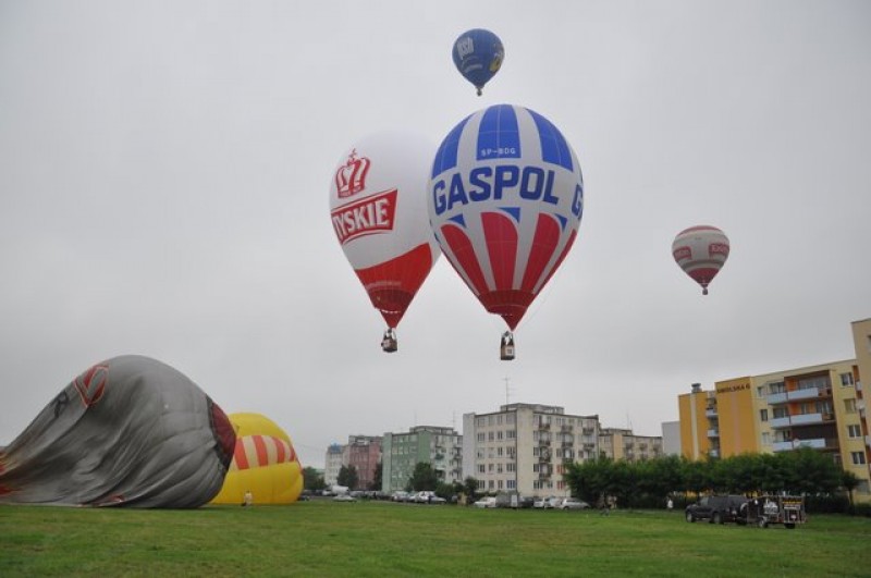 Balony nad miastem