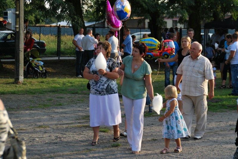 Zabawa dożynkowa w Izbicy Kujawskiej
