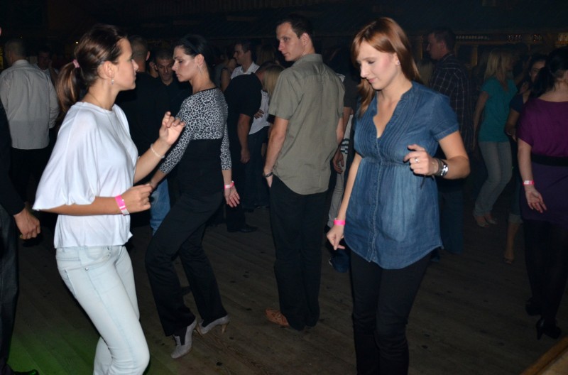 24.09 Sobotnia noc w klubie Piekarnia