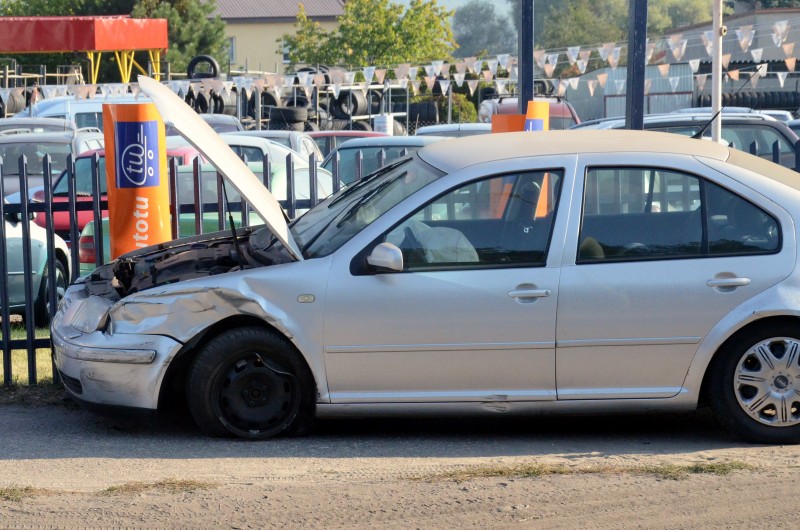 Gigantyczny korek. Cztery samochody uszkodzone