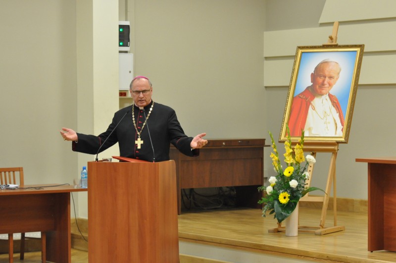 To była sesja dla Papieża
