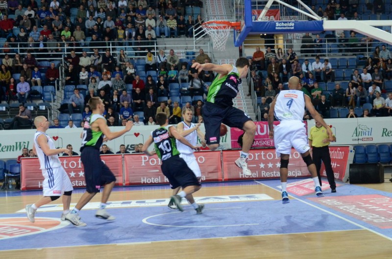Osłabiony Anwil wygrywa