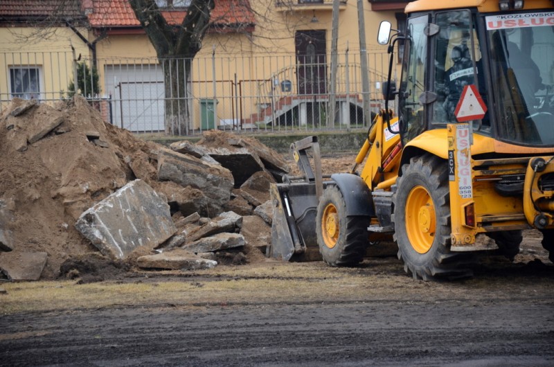 Trybuny na stadionie OSiR równane z ziemią