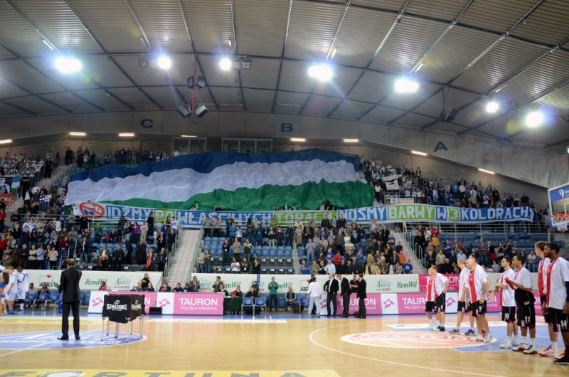 Gorące trybuny Hali Mistrzów