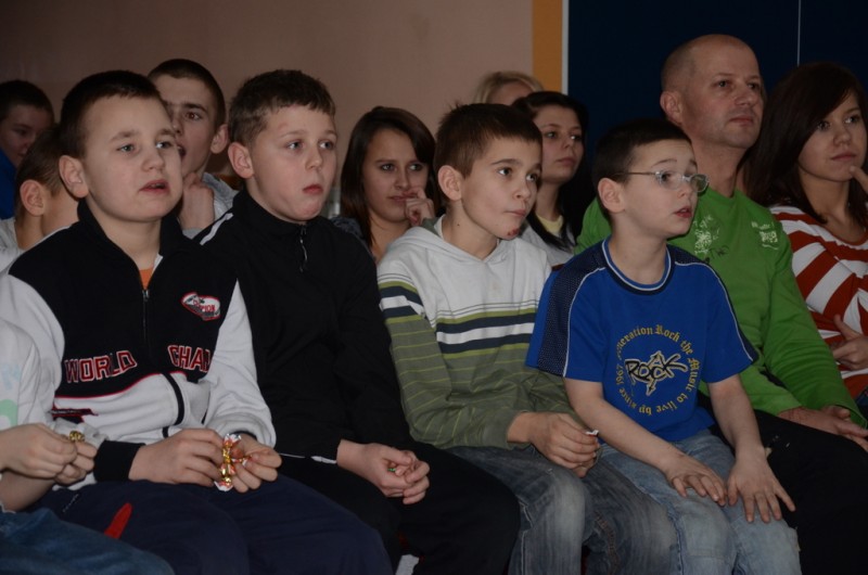 Uczniowie ZSEL zagrali koncert dla domu dziecka