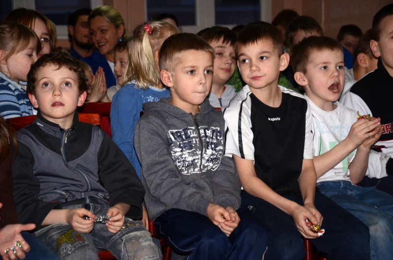 Uczniowie ZSEL zagrali koncert dla domu dziecka