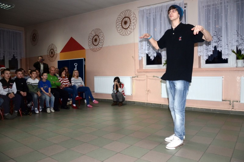Uczniowie ZSEL zagrali koncert dla domu dziecka