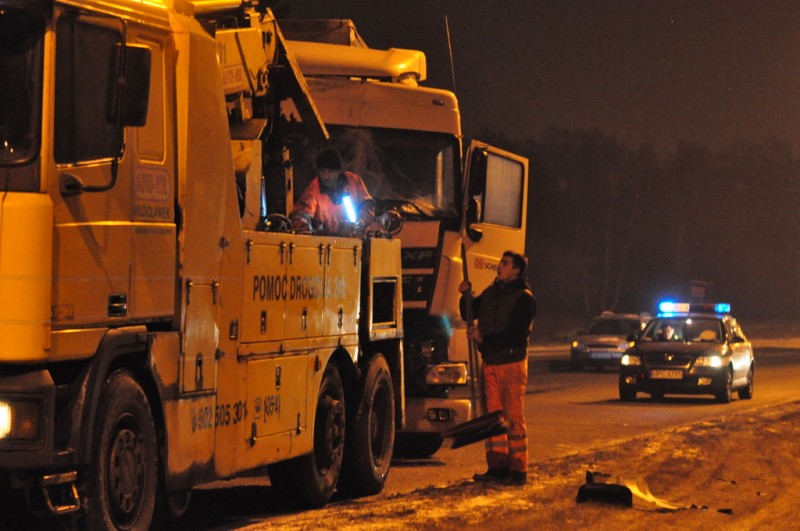 Ciężarówki zderzyły się na Al. Kazimierza Wielkiego