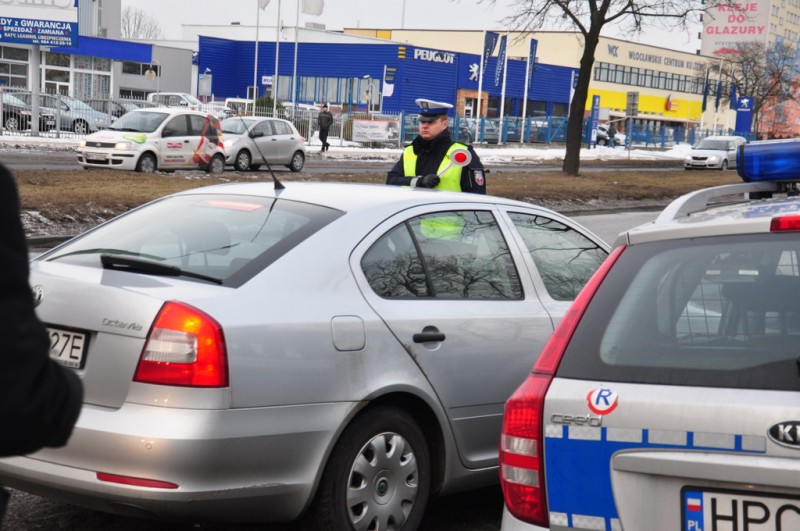 „Drogówka” zatrzymywała jeden pojazd za drugim...