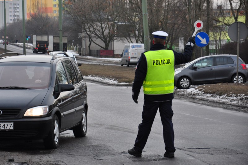 „Drogówka” zatrzymywała jeden pojazd za drugim...