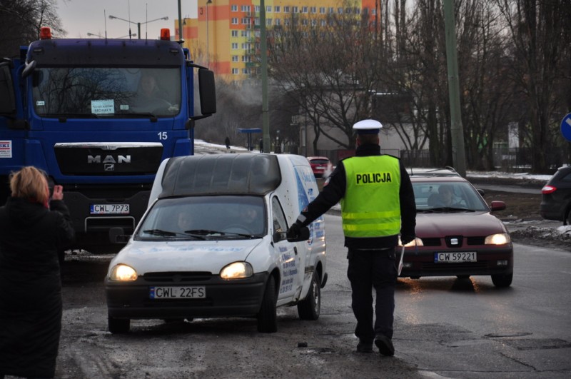 „Drogówka” zatrzymywała jeden pojazd za drugim...