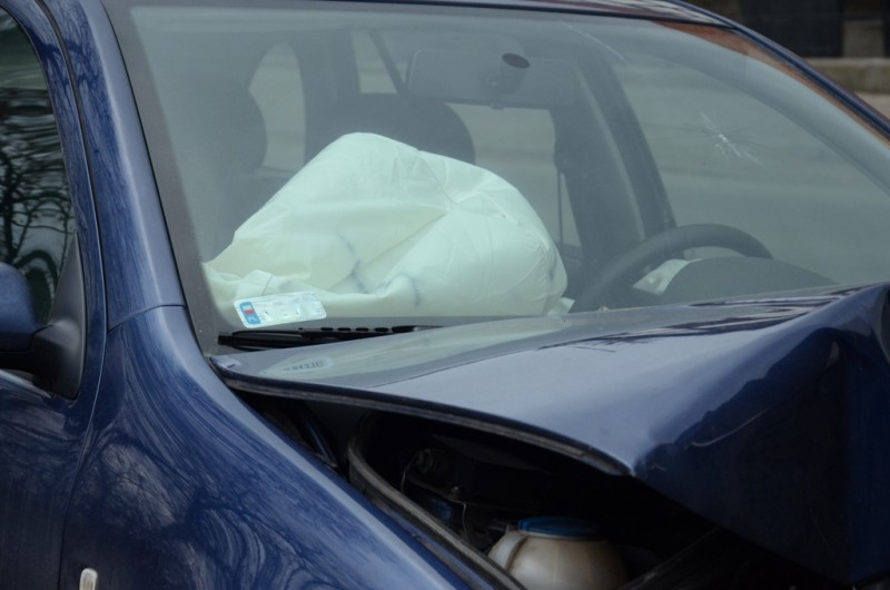  Auto uderzyło w słup!