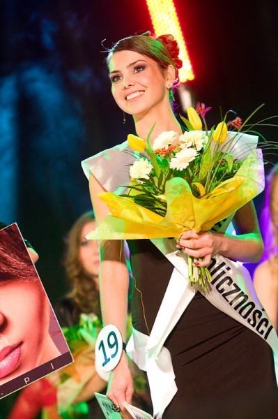 Finał Miss UMK - suknie wieczorowe i werdykt