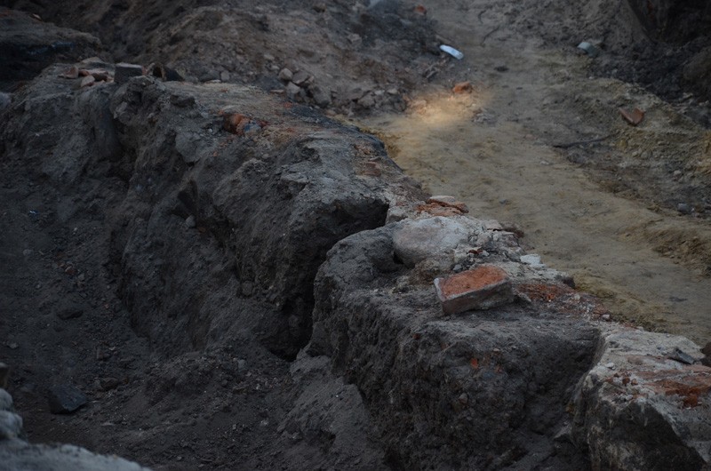 Odkrycie archeologiczne na bulwarach