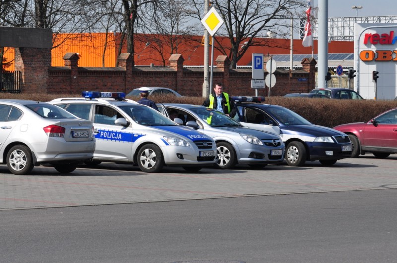 W żółwim tempie przez miasto. Kolejny protest kierowców.