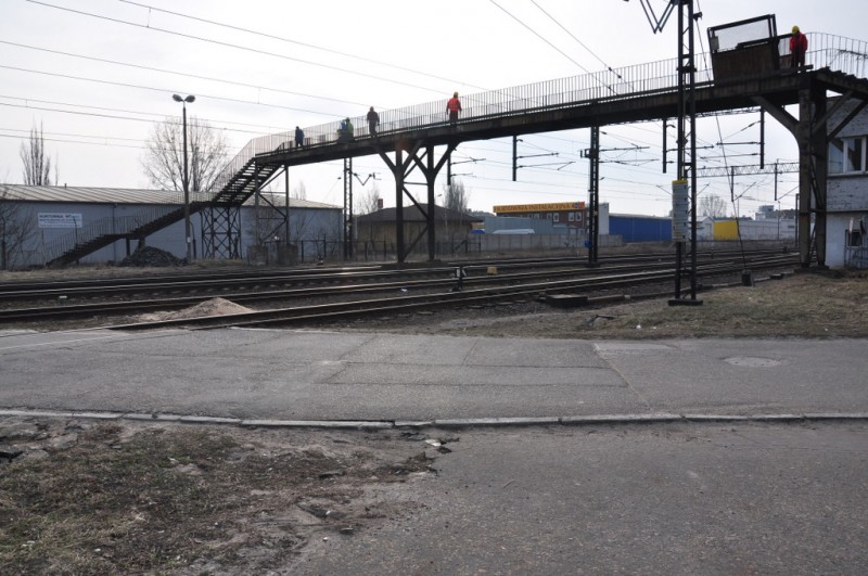 Kładka przy Kaliskiej znika