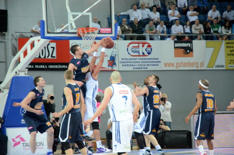 Wielki Szubarga, zwycięski Anwil!