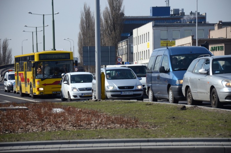 Skrzyżowanie zakorkowane! Miejski Zarząd Dróg radzi je omijać