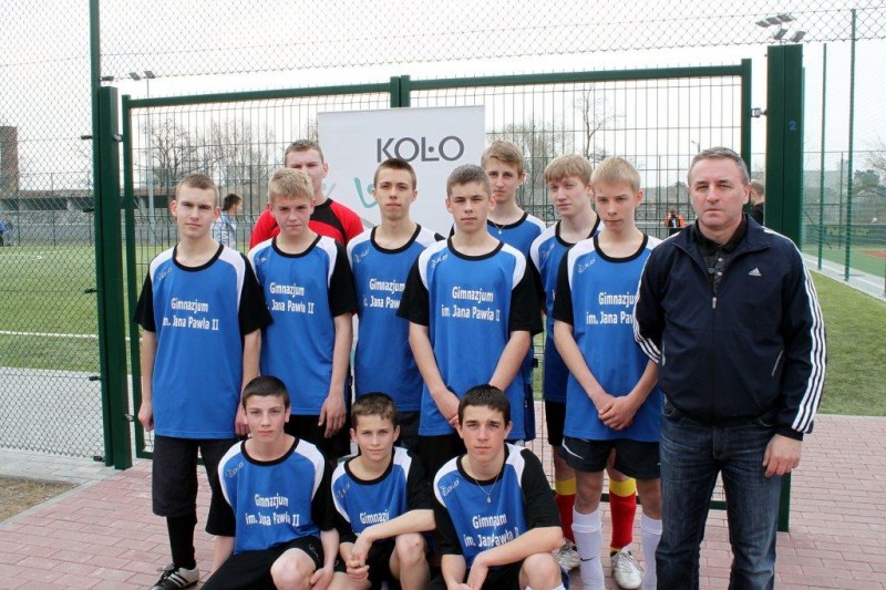 Gimnazjaliści wybiegli na boisko