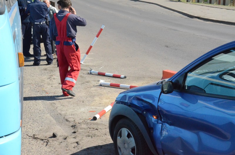 Kolizja na wiadukcie