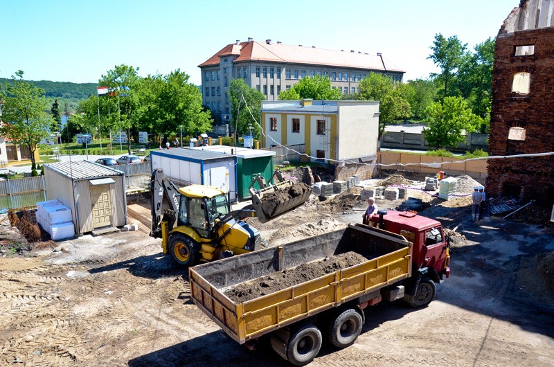 Na placu budowy 