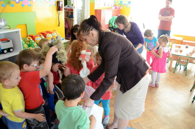 Przedszkolaki z „Ekoludka” wsparli kolegów z domu dziecka