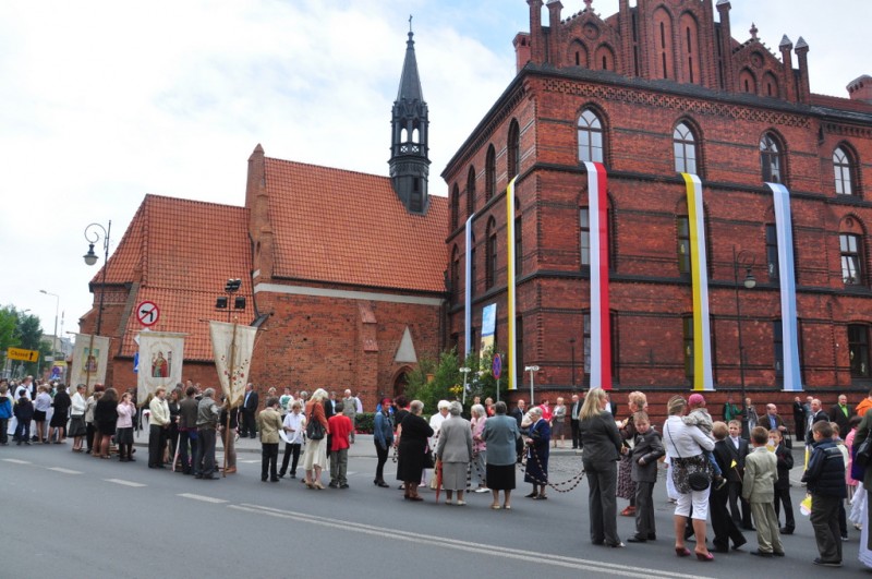 Procesje Bożego Ciała przeszły ulicami Włocławka