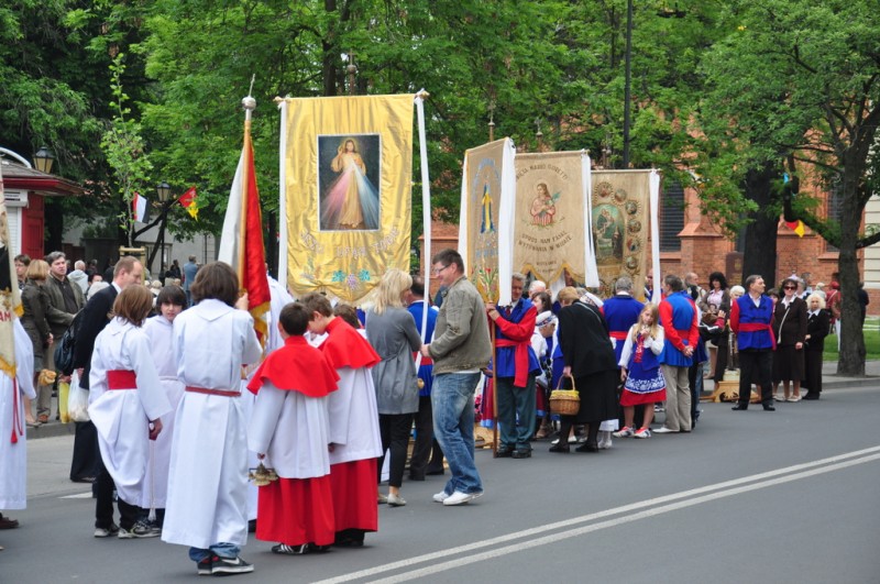Procesje Bożego Ciała przeszły ulicami Włocławka