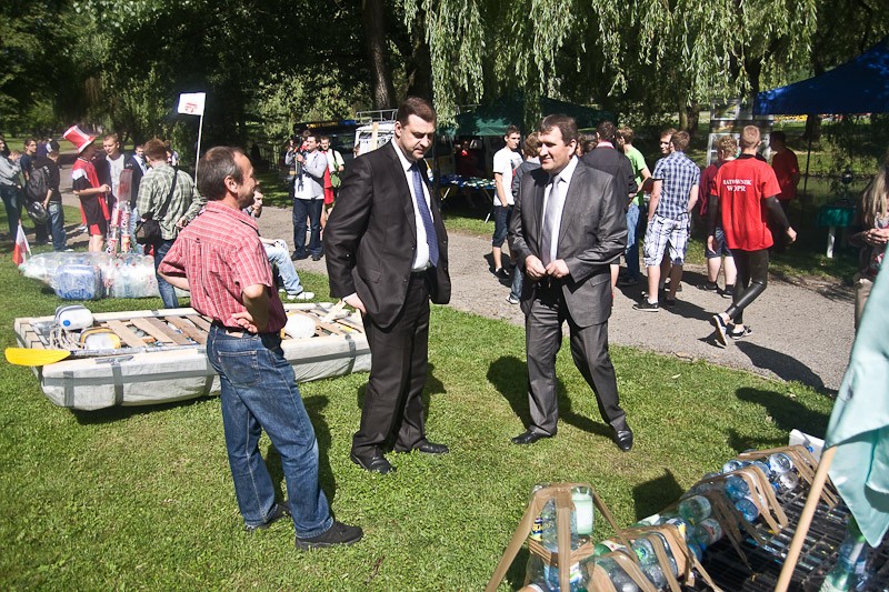 Pływamy Na Czym Mamy