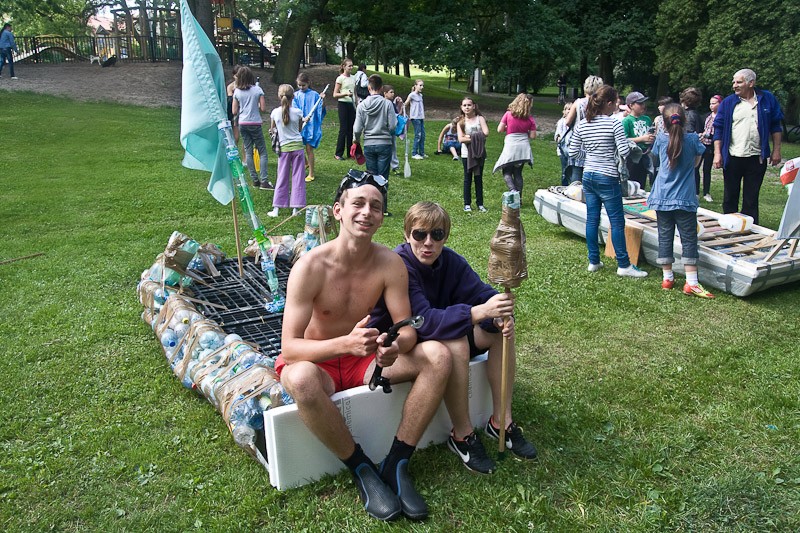 Pływamy Na Czym Mamy