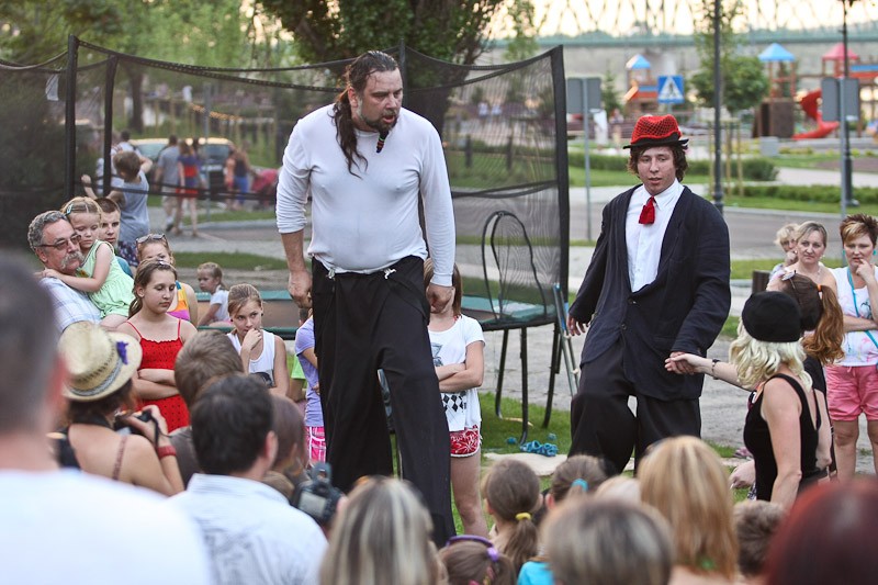 Teatry wyszły na ulicę, czyli Brukarnia 2012 [zdjęcia]