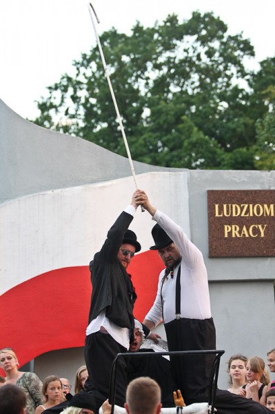Teatry wyszły na ulicę, czyli Brukarnia 2012 [zdjęcia]