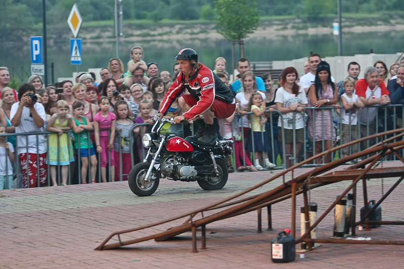 Teatry wyszły na ulicę, czyli Brukarnia 2012 [zdjęcia]