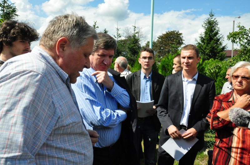 Marszałek na działkach. SLD rozpoczęło zbieranie podpisów...