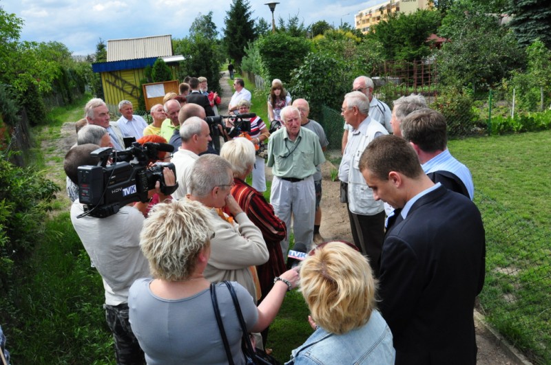 Marszałek na działkach. SLD rozpoczęło zbieranie podpisów...