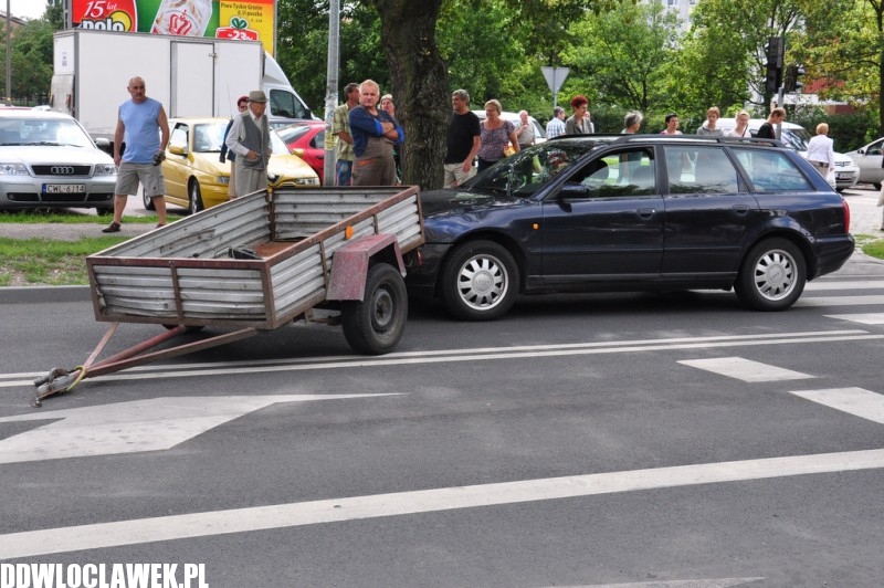 Hondą w przyczepkę. Zobacz zdjęcia...
