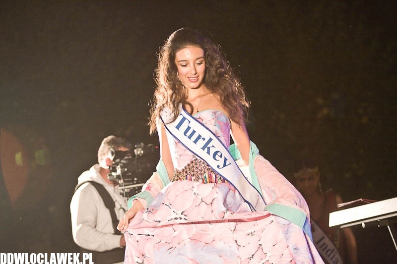 Miss Supranational 2012, część 2