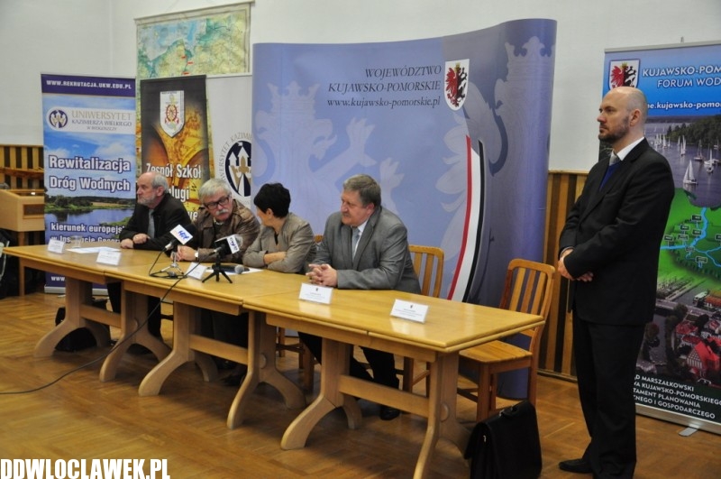 Czy na Wisłę wrócą barki? Szlaki przcierali dziś naukowcy i parlamentarzyści...