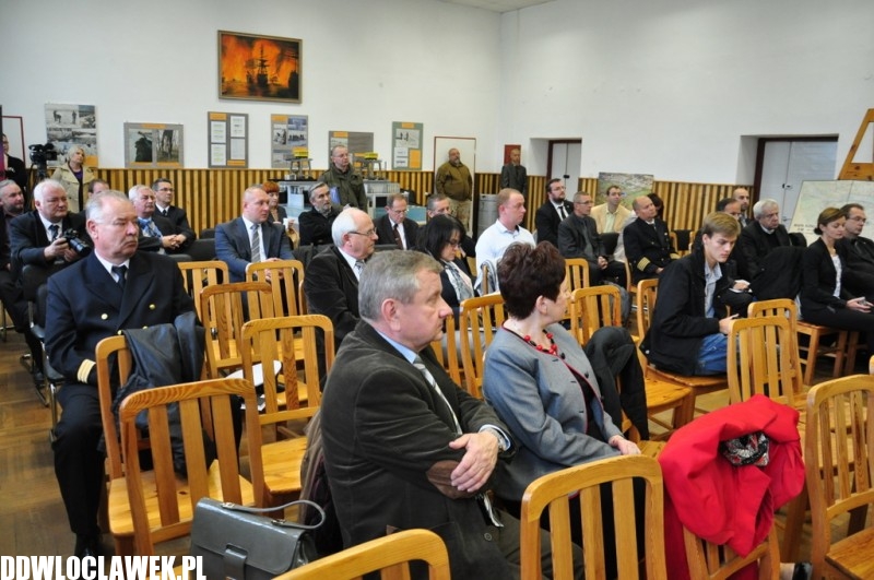 Czy na Wisłę wrócą barki? Szlaki przcierali dziś naukowcy i parlamentarzyści...