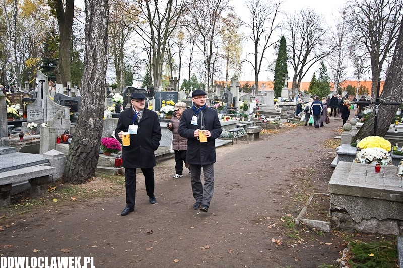 1 listopada na Cmentarzu Komunalnym we Włocławku