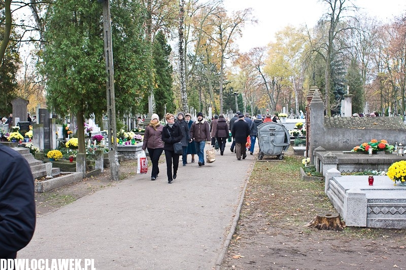 1 listopada na Cmentarzu Komunalnym we Włocławku