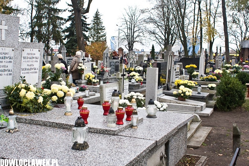 1 listopada na Cmentarzu Komunalnym we Włocławku