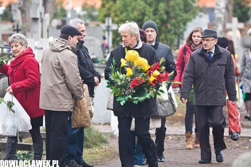 1 listopada na Cmentarzu Komunalnym we Włocławku