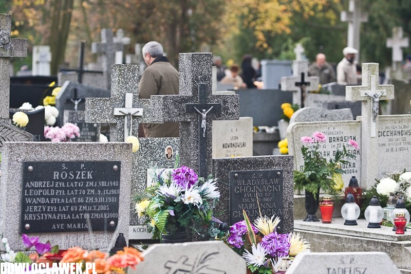 1 listopada na Cmentarzu Komunalnym we Włocławku