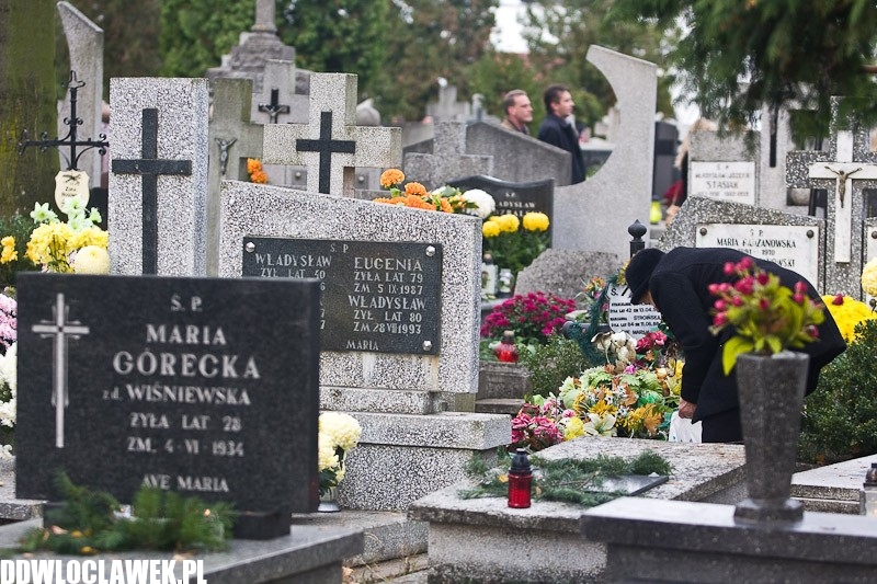 1 listopada na Cmentarzu Komunalnym we Włocławku