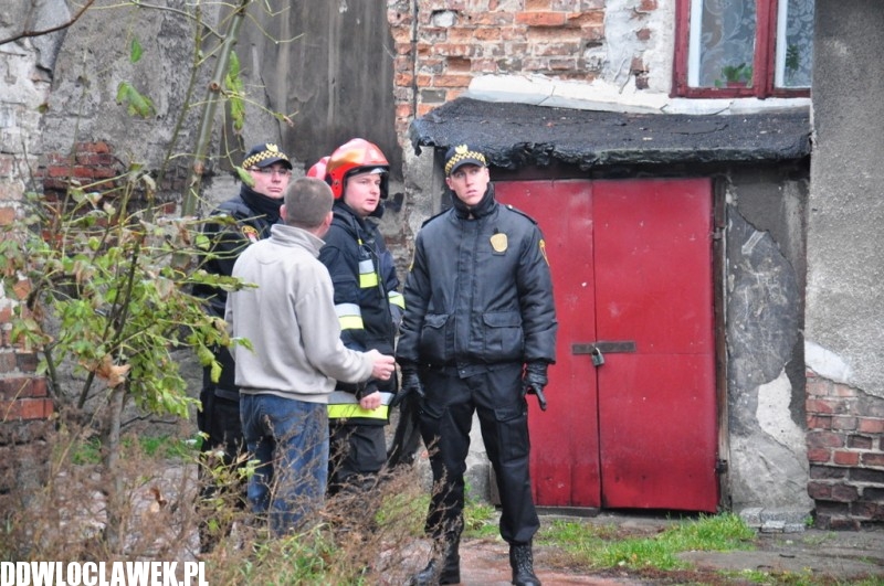 Na Tumskiej runął strop. Ranna kobieta w szpitalu