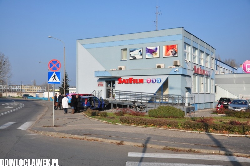 Niecodzienne zdarzenie. Punto w budynek Satfilmu