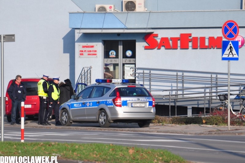 Niecodzienne zdarzenie. Punto w budynek Satfilmu