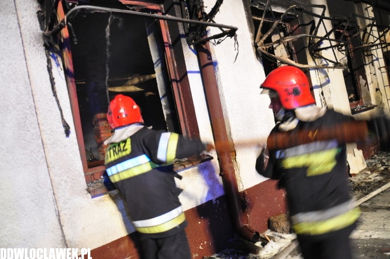 Pożar fabryki pod Włocławkiem. Trwa akcja dogaszania